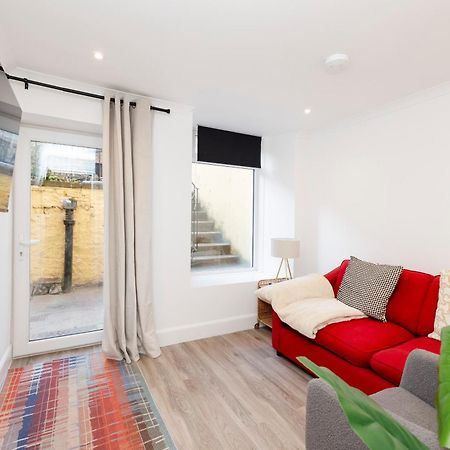 Joivy 3Br Flat In Haymarket With Free Parking Edimburgo Esterno foto