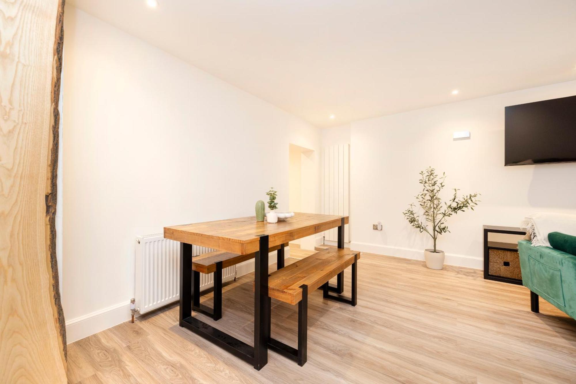 Joivy 3Br Flat In Haymarket With Free Parking Edimburgo Esterno foto