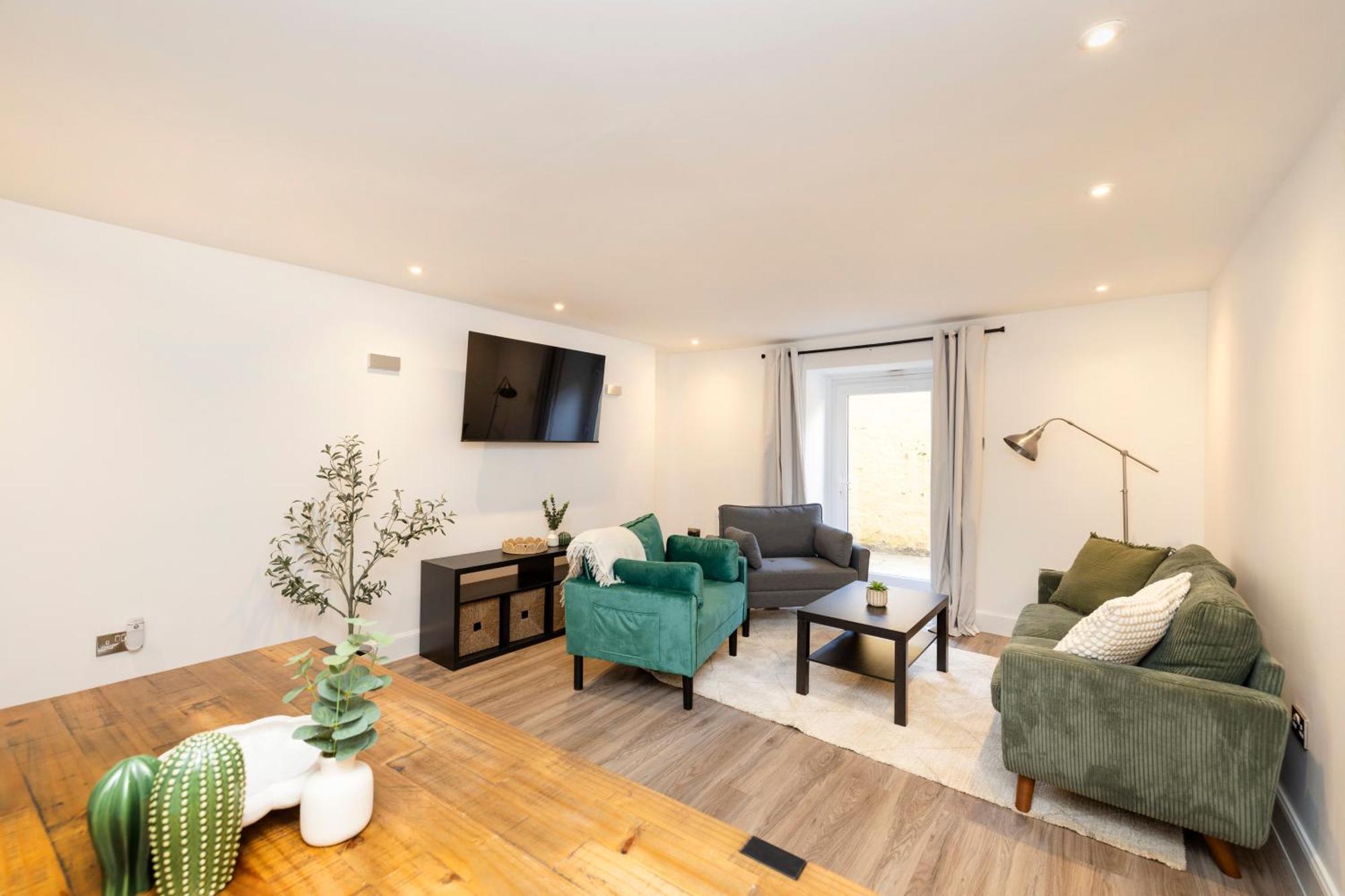 Joivy 3Br Flat In Haymarket With Free Parking Edimburgo Esterno foto