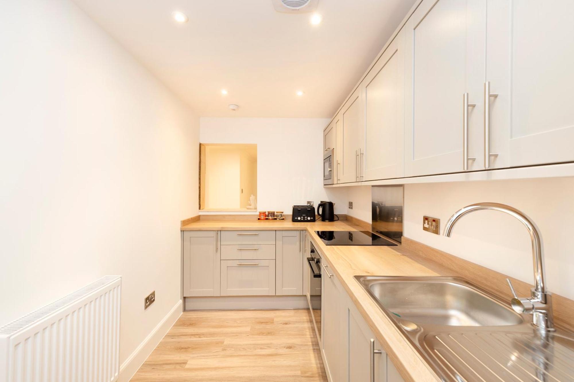 Joivy 3Br Flat In Haymarket With Free Parking Edimburgo Esterno foto