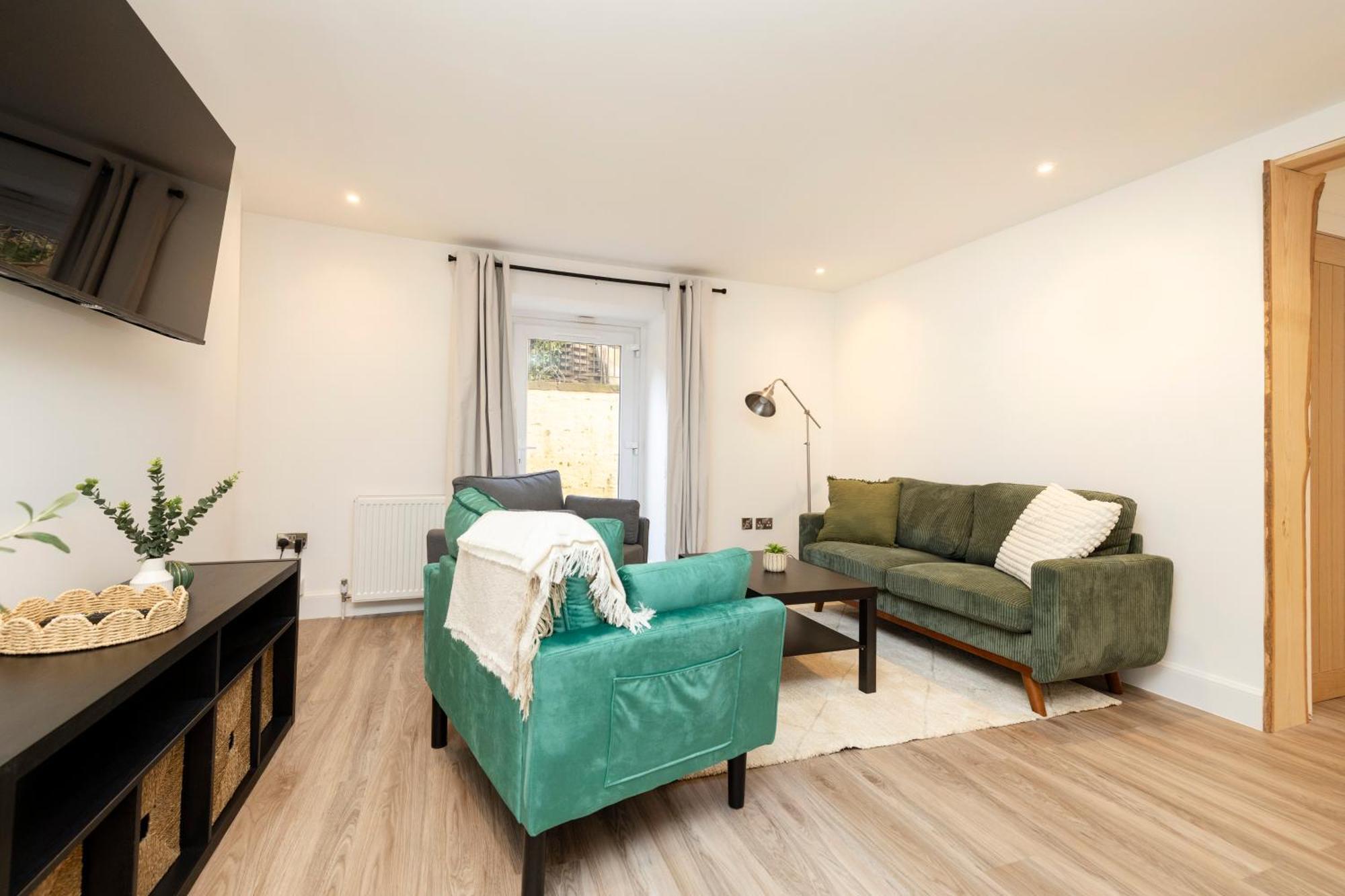 Joivy 3Br Flat In Haymarket With Free Parking Edimburgo Esterno foto