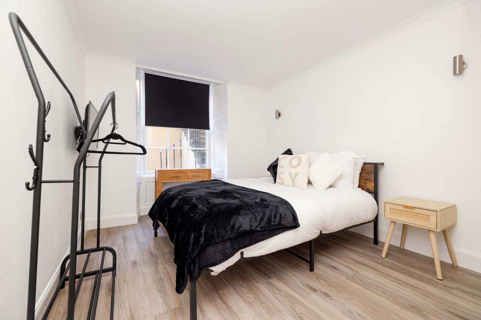 Joivy 3Br Flat In Haymarket With Free Parking Edimburgo Esterno foto