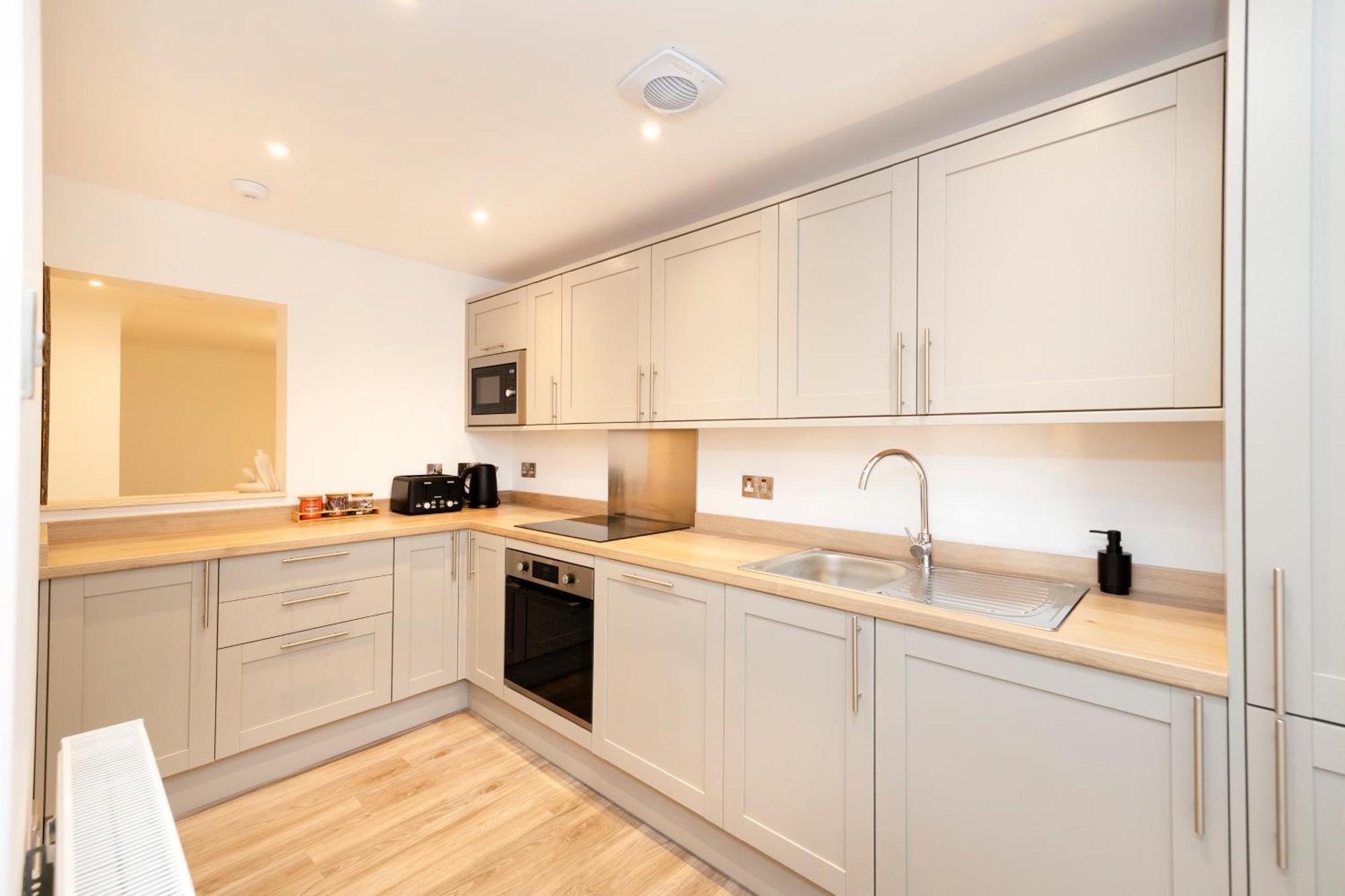 Joivy 3Br Flat In Haymarket With Free Parking Edimburgo Esterno foto